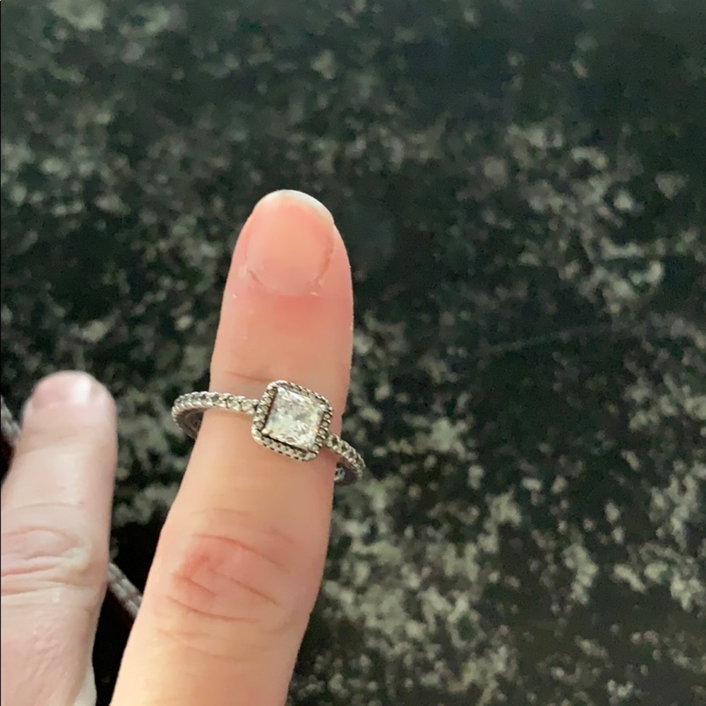 Timeless elegance ring